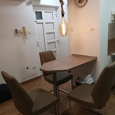 Kuhrner Apartman 11c